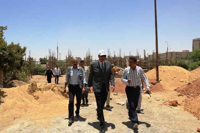 محافظ أسوان يتفقد تطوير حديقة الأندلس بتكلفة 13 مليون جنيه