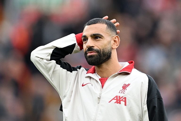نيوكاسل يتفوق على الريدز ويتوج بالكأس