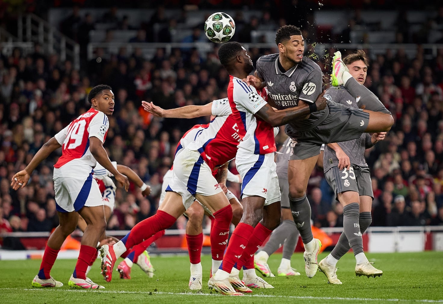 معلق مباراة ريال مدريد وآرسنال اليوم في دوري أبطال أوروبا