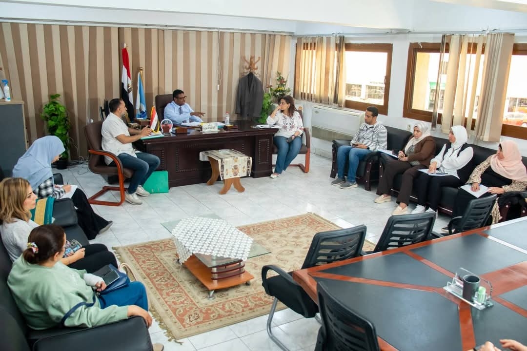 وكيل وزارة الصحة بالبحر الأحمر يتابع خطة مكافحة العدوى