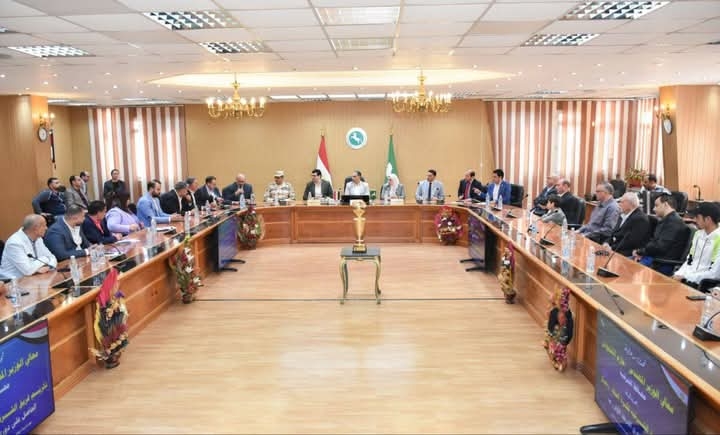 محافظ الشرقية يُكرم لاعبي السلة بنادي الشرقية الرياضي