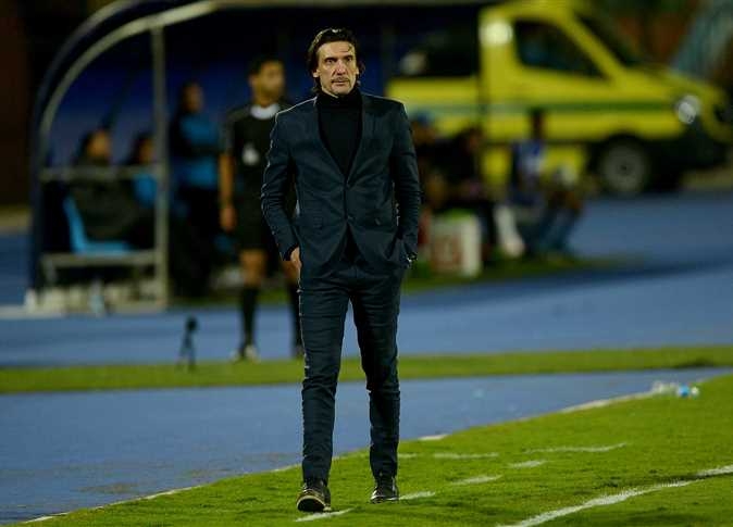 الكويت يجدد عقد مدرب الزمالك الأسبق بعد تحقيقه الثلاثية