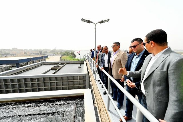 وزير الإسكان ومحافظ الجيزة يفتتحان المرحلة الأولى من محطة مياه الشرب بأوسيم