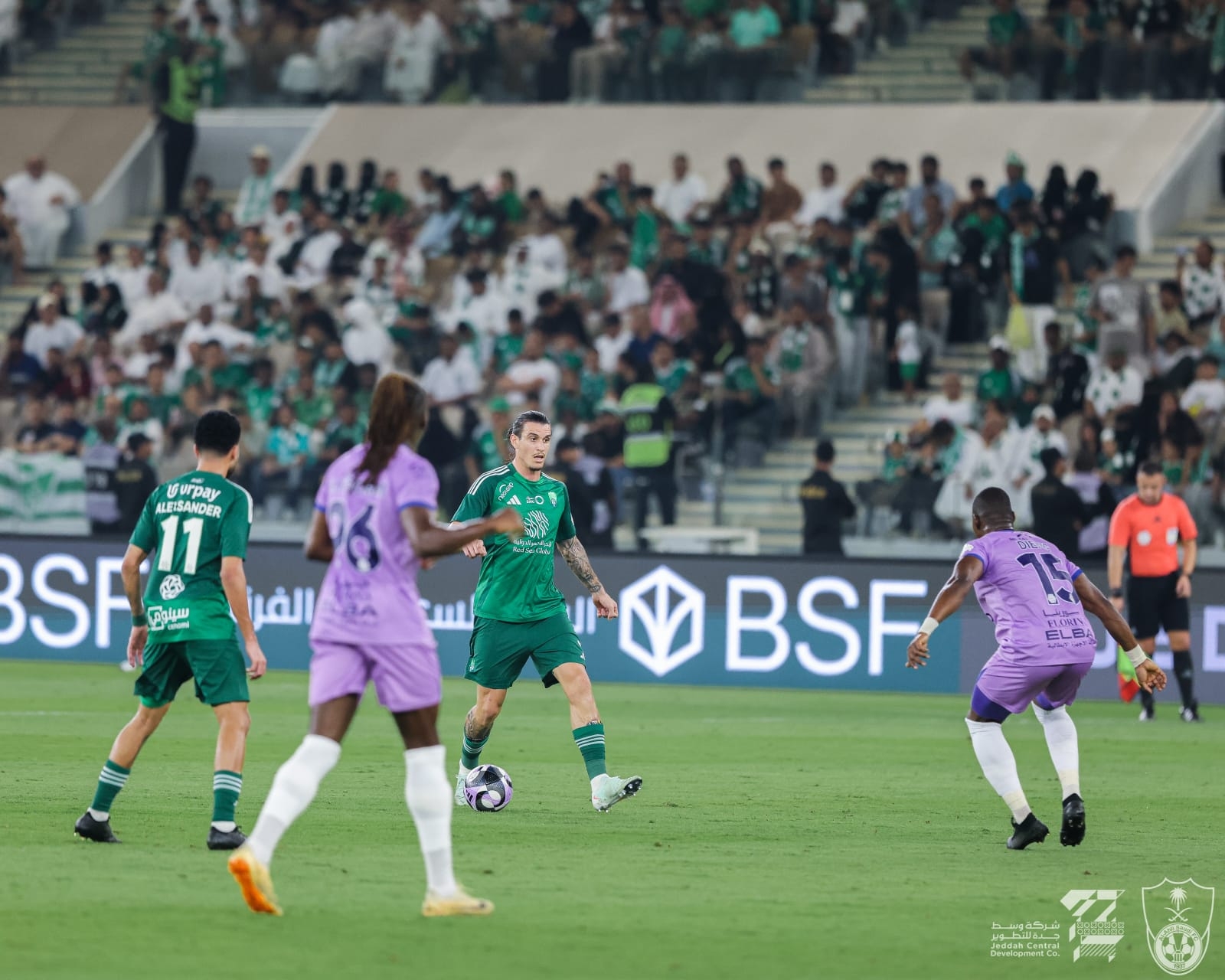 الأهلي يكتسح الخلود برباعية مثيرة في الدوري السعودي