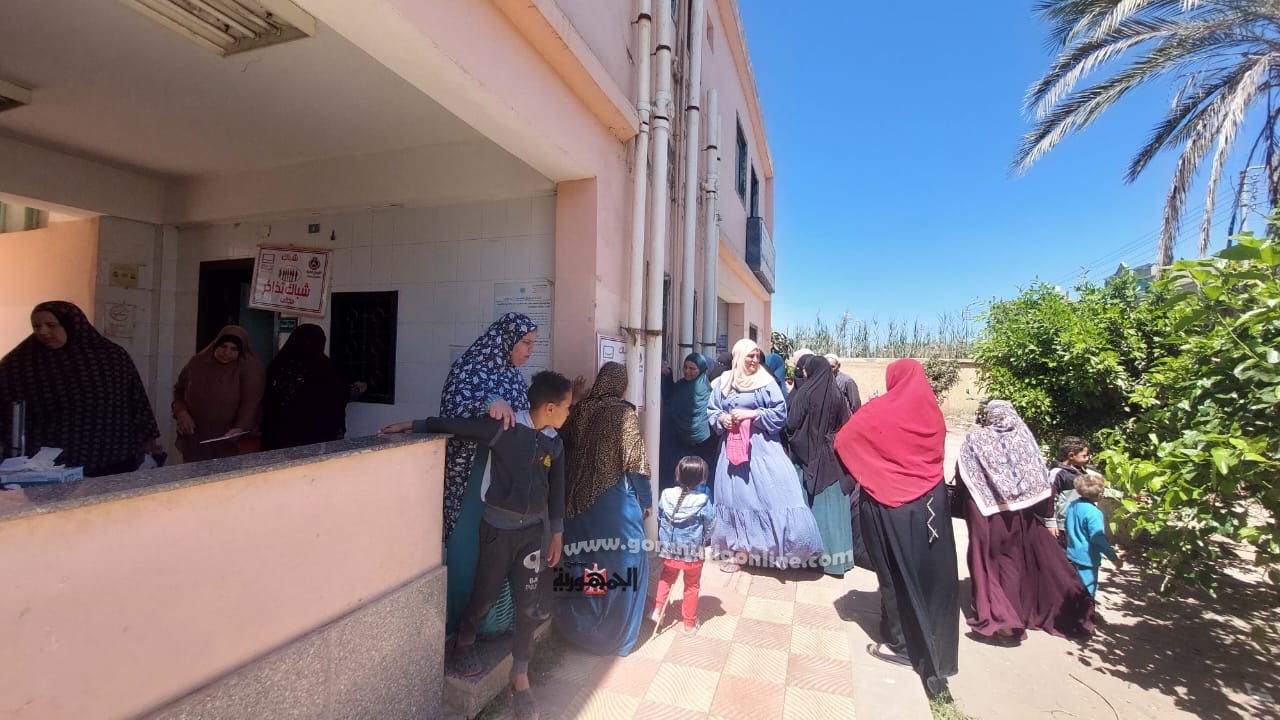 علاج ١٥٤٤ مواطنا بالمجان في قافلة طبية بدمياط