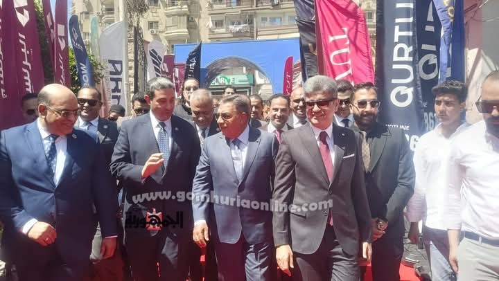 محافظا دمياط والدقهلية يفتتحان معرض الغرفة التجارية العقارى