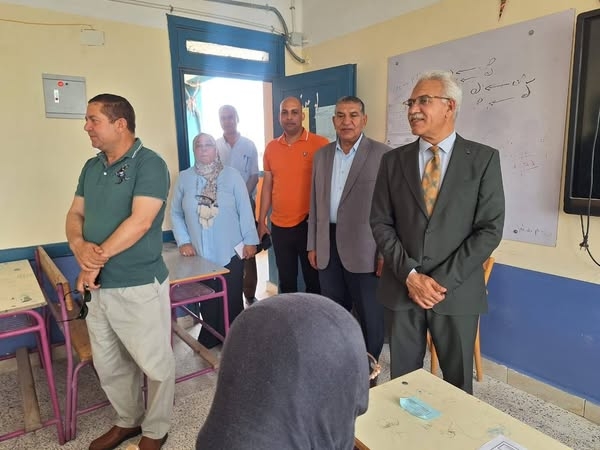 مدير تعليم الإسماعيلية يتفقد امتحانات المواد الغير مضافة للمجموع