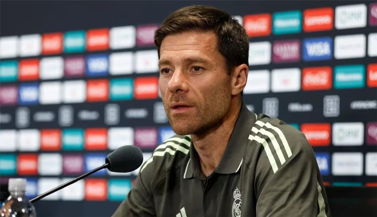 مدرب ريال مدريد يوضح موقف مبابي والثنائي المصاب من مواجهة الهلال