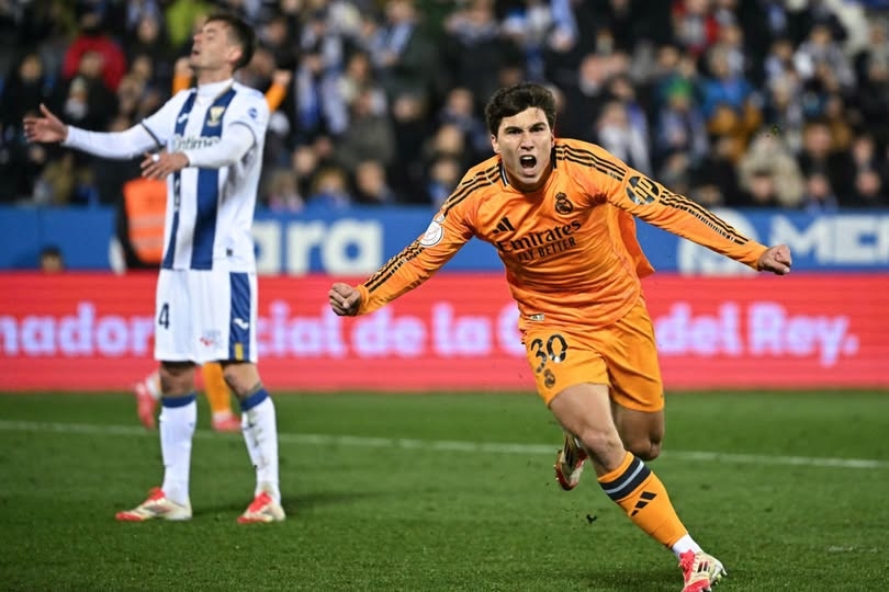 "اللى يضيع يستقبل" .. ريال مدريد يسجل الهدف الاول عكس سير اللقاء