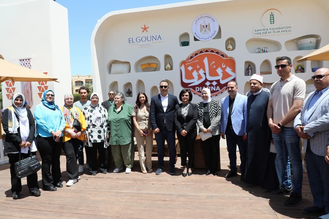 نائب محافظ البحر الأحمر تفتتح معرض ديارنا للحرف اليدوية بالغردقة