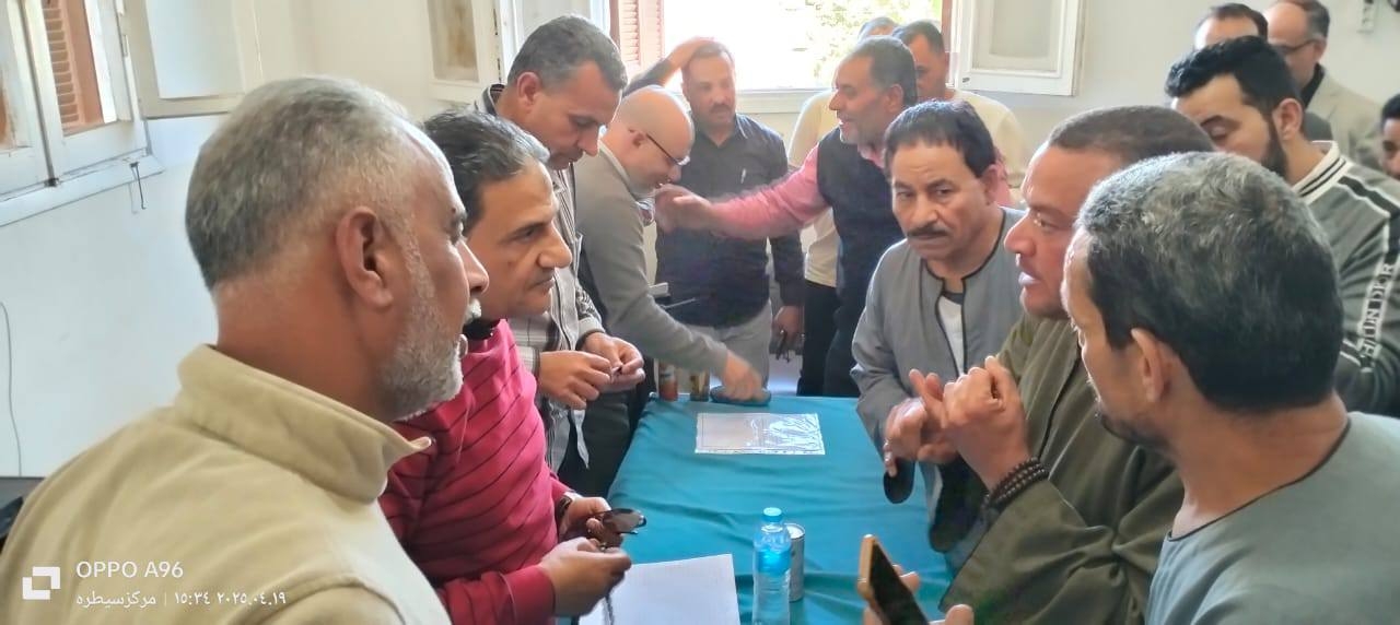 حلول فوريه وخطط تطويريه فى لقاء قطاطو بأهالي صفط العنب كوم حمادة