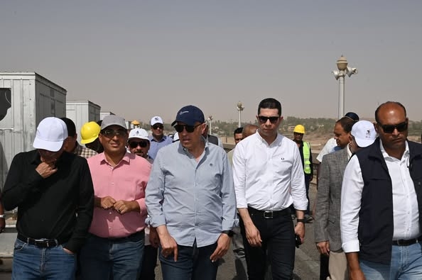 وزير الري يتفقد أعمال الصيانة الدورية لرفع كفاءة خزان أسوان