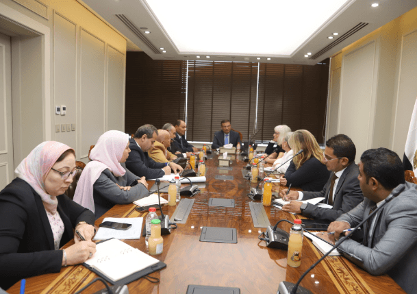 وزير الزراعة يستعرض مع البعثة الإشرافية ل"إيفاد"
