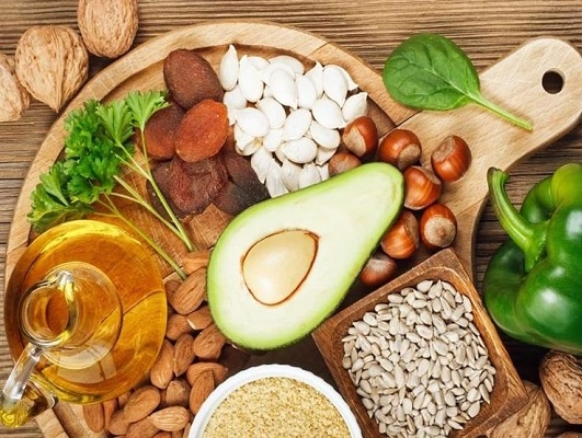 الغذاء والهرمونات .. أطعمة تدعم توازنكِ الطبيعي