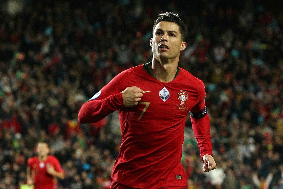 رونالدو يقود تشكيل البرتغال في مواجهة الدنمارك اليوم