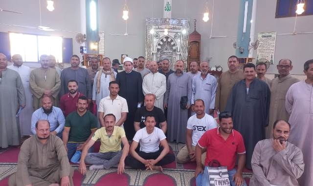 تعليمات مهمة من مدير أوقاف الشروق وبدر للعاملين فى المساجد.. بالصور