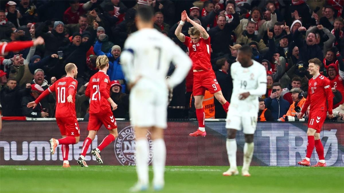 لاعب الدنمارك يوضح سر احتفاله على طريقة رونالدو فى مواجهة البرتغال أمس