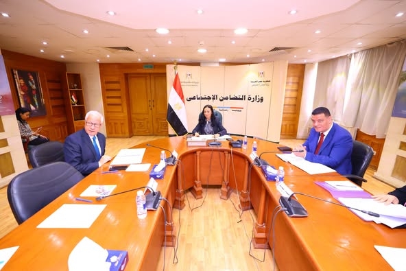 التضامن:أكثر من 12 مليون جنيه مساعدات نقدية للأسر الأولي بالرعاية