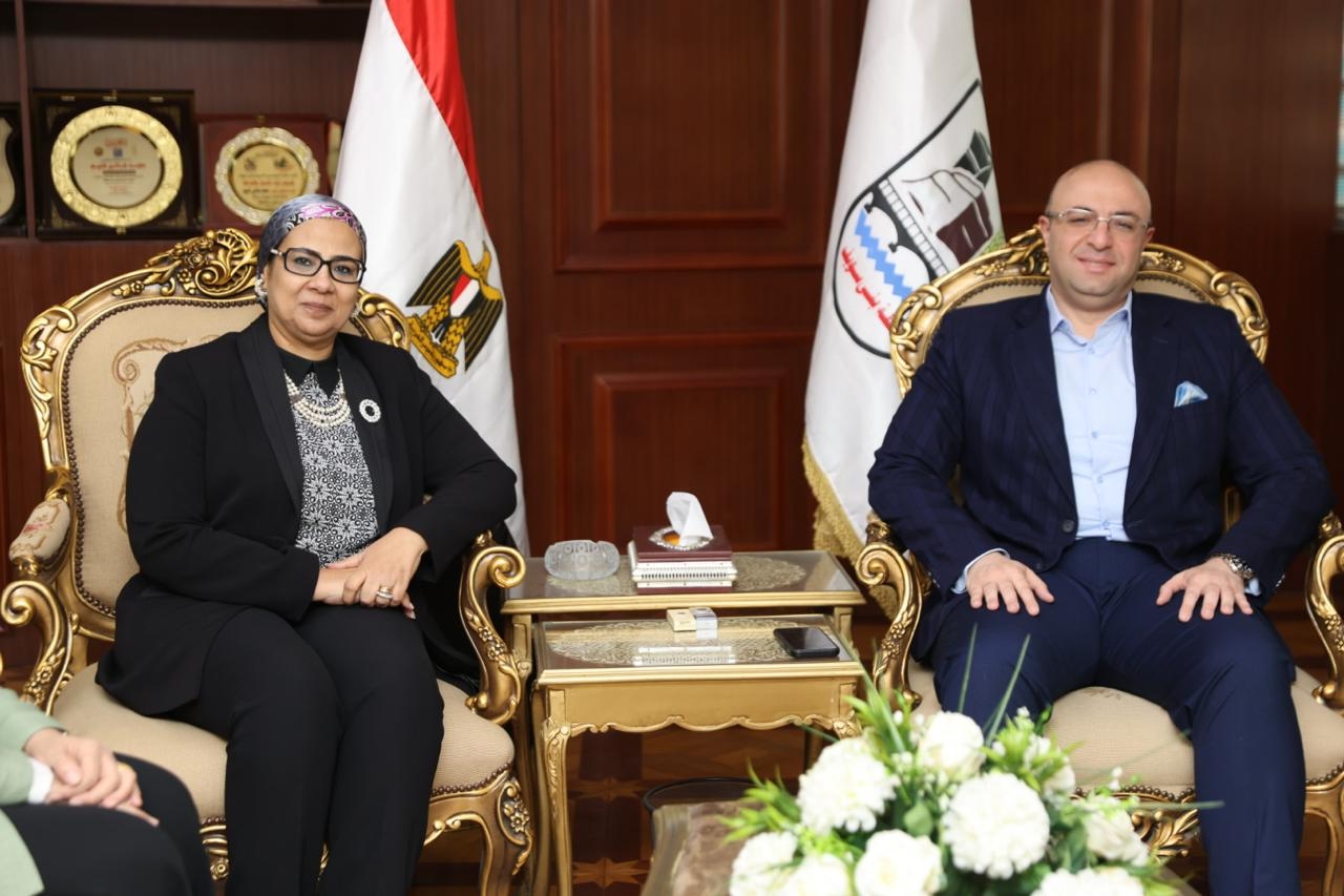 خلال الاجتماع مع أعضاء القومي للمرأة ببني سويف