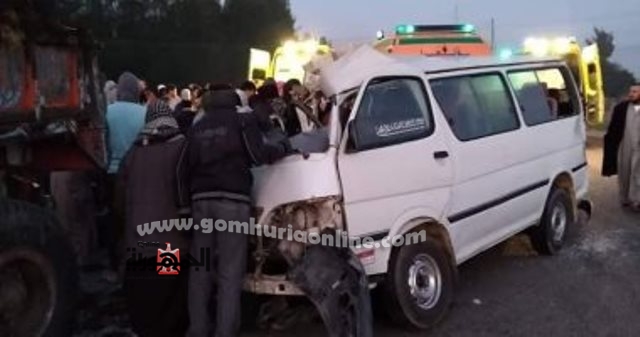 مصرع وأصابه ٩فى حادث تصادم ميكروباص بجرار زراعى فى كفرالشيخ
