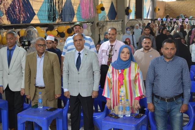 نائب رئيس جامعة الأزهر يشارك فى احتفالية كلية البنات فى أسيوط