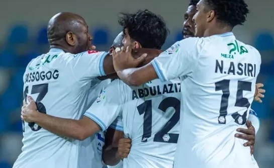 الأخدود يهزم الرائد ويحافظ على اماله بالبقاء في الدورى السعودى