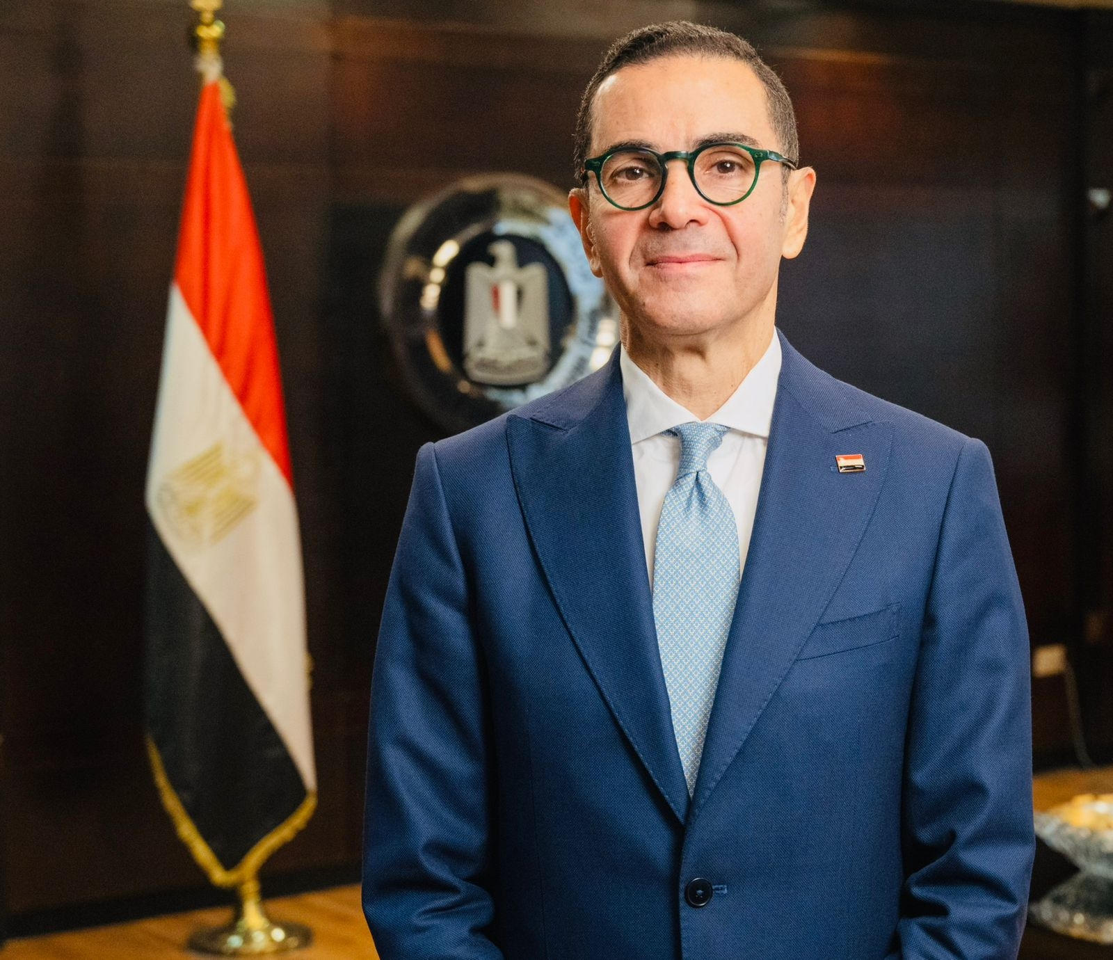 وزير الاستثمار يتوجه للصين لبحث تعزيز العلاقات الاقتصادية بين البلدين