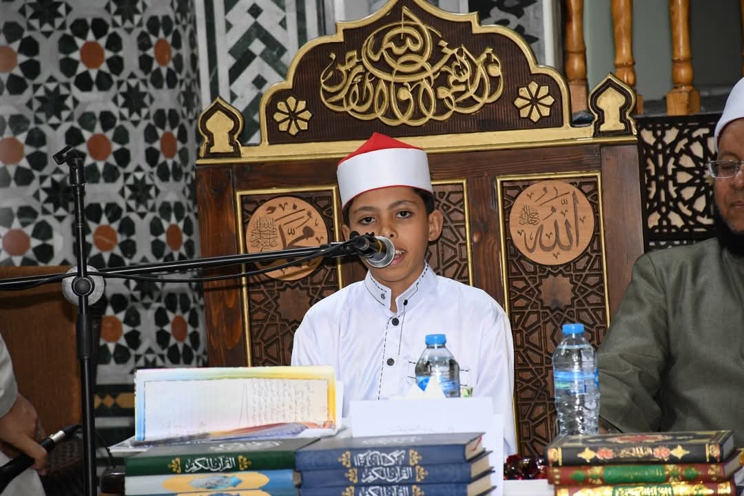تكريم 400 طفل من حفظة القرآن الكريم بمسجد التواب بالغردقة