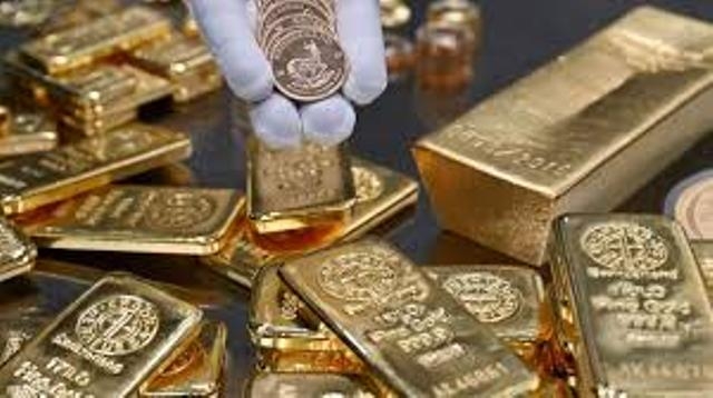 الذهب يتراجع بأكثر من 2% وسط تفاؤل تجاري