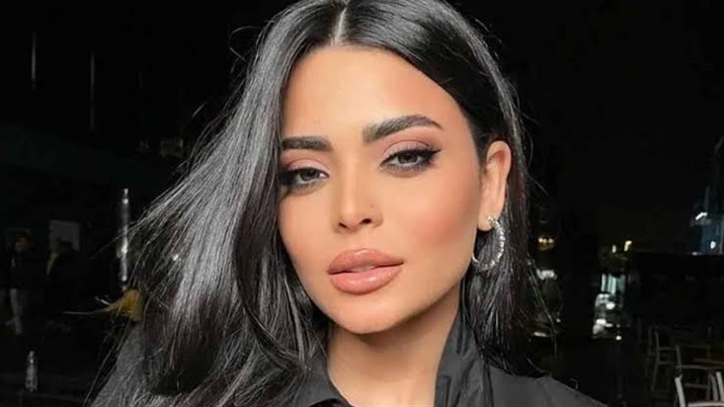 أسماء جلال تحتفل بيوم ميلادها .. فيديو