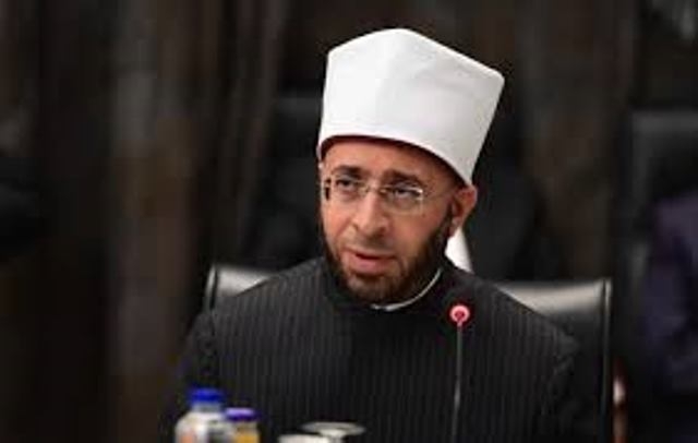 وزير الأوقاف يشيد بموقف إمام مسجد بقرية بالشرقية لإنقاذه حياة مصل