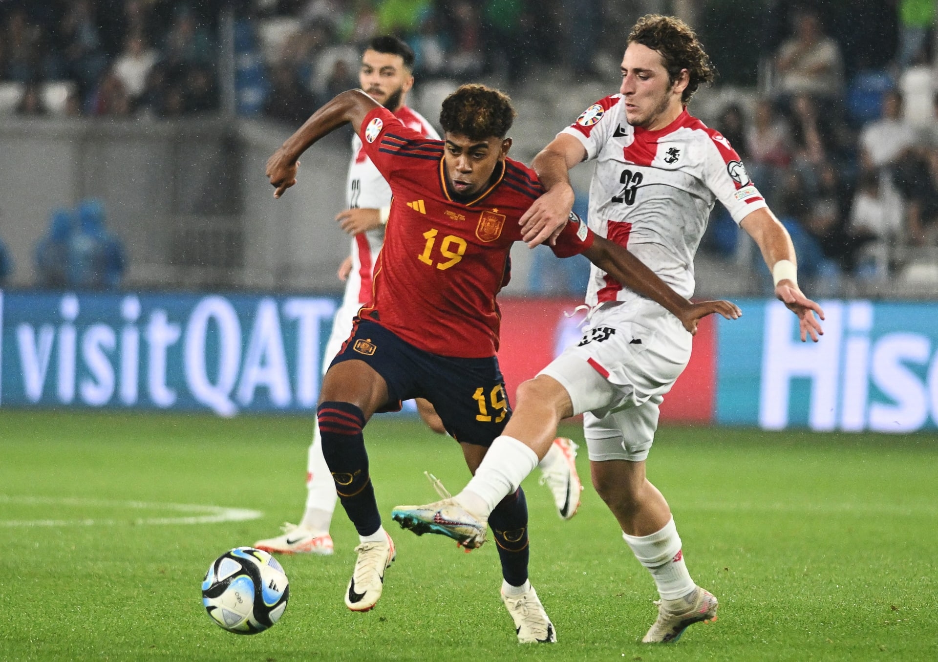 مدرب منتخب إسبانيا عن لامين يامال: قدم مباراة رائعة أمام هولندا