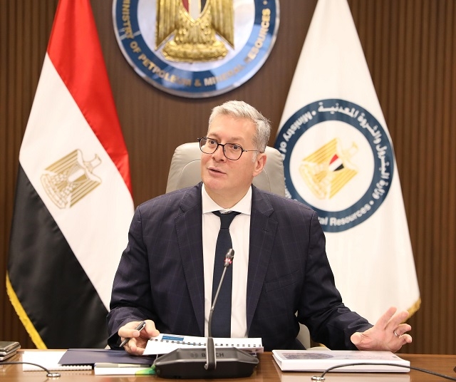 تنسيق كامل بين وزارتي البترول والكهرباء لتلبية الاستهلاك الكهربائي
