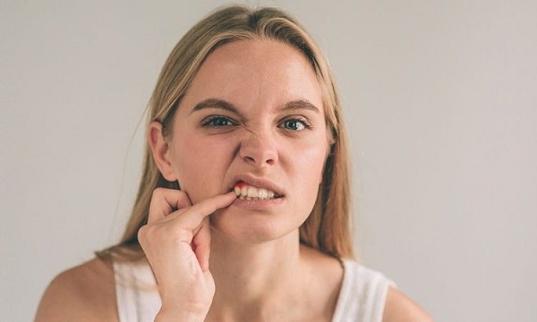 أمراض خطيرة قد يسببها التهاب اللثة