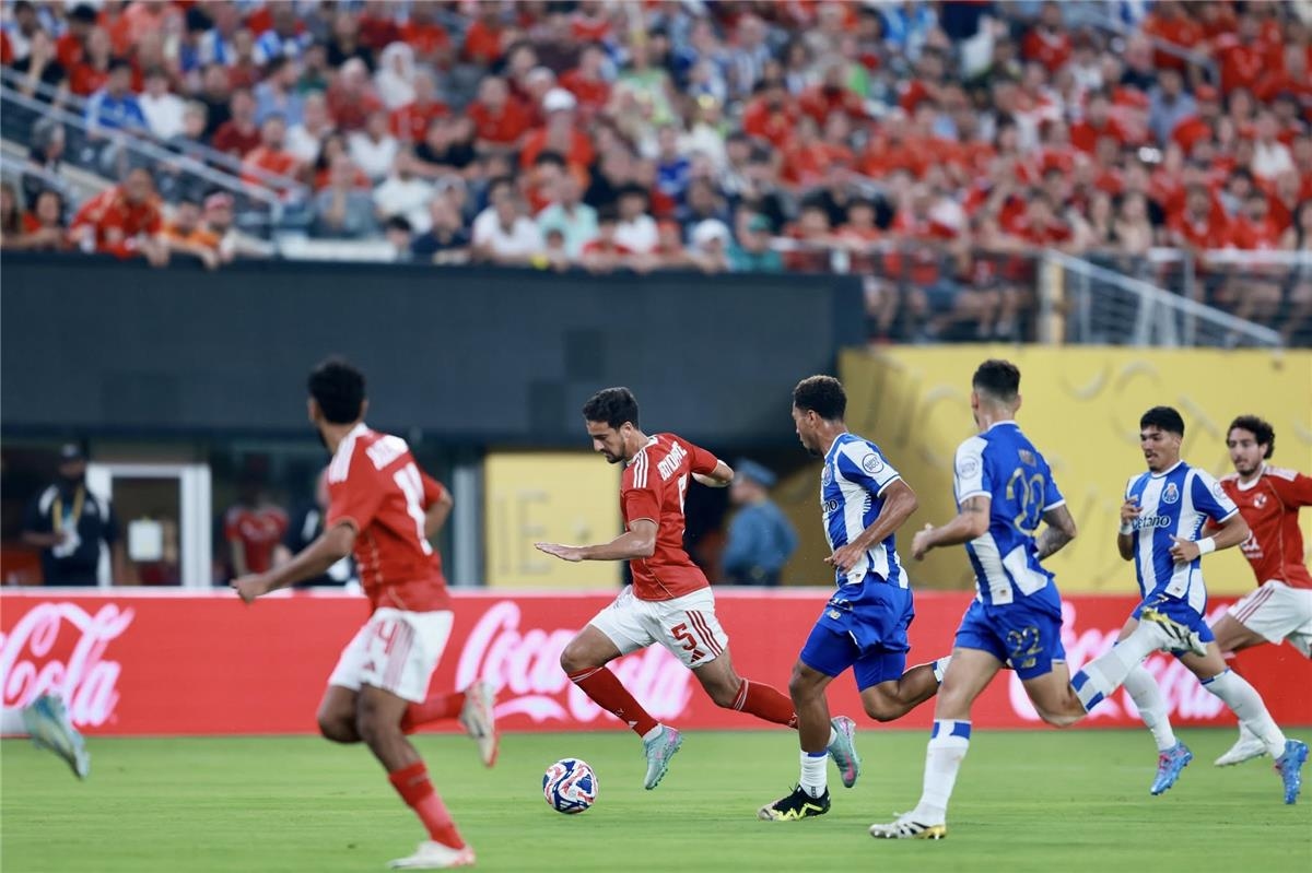 الأهلي يتعادل مع بورتو 4/4 ويودع كأس العالم للأندية
