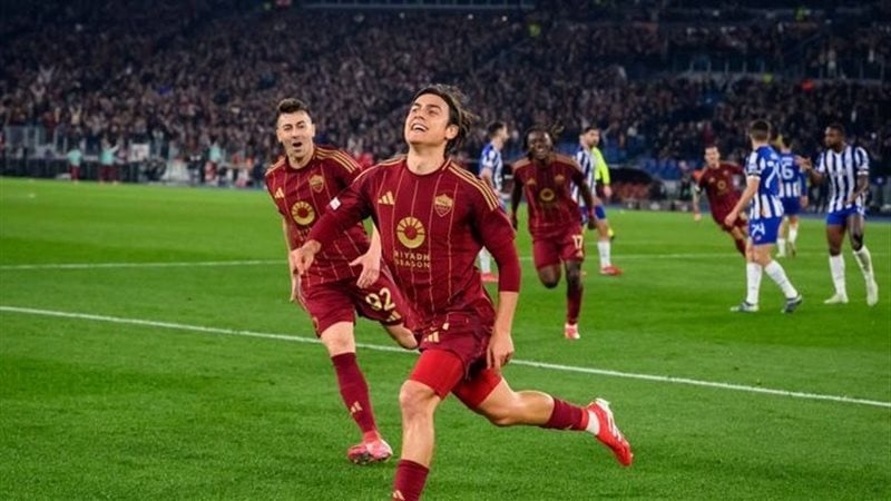 روما يكتسح مونزا برباعية فى الدورى الإيطالى