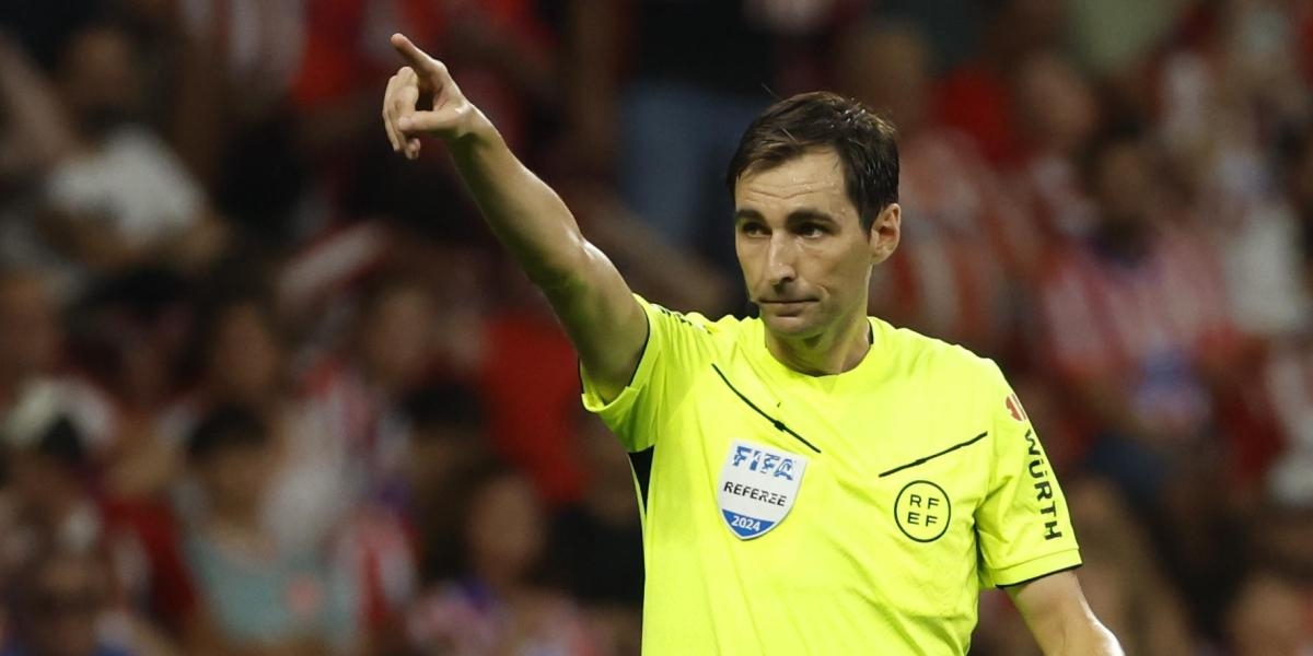 حكم نهائى كأس إسبانيا ينهار باكيا أمام الملايين بسبب ريال مدريد