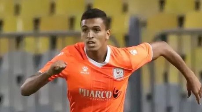 الأهلي يضم مدافع فاركو لمدة 4 مواسم