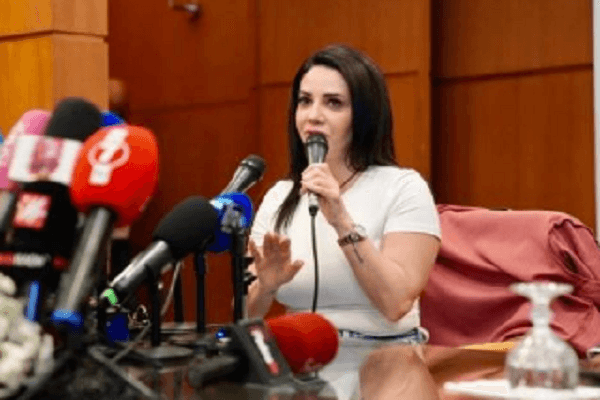 ديانا حداد من مهرجان موازين ترد على حقيقة اعتزالها