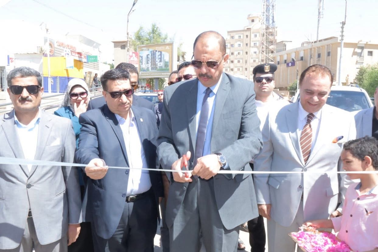 محافظ سوهاج يفتتح سوق اليوم الواحد بمدينة طهطا