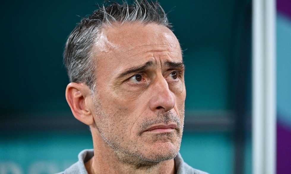 إقالة البرتغالى باولو بينتو من تدريب منتخب الإمارات