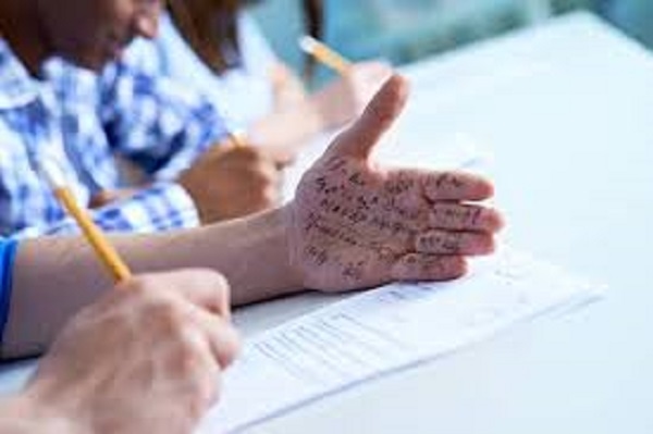 مجرد التأكد من صحة الإجابة هل يُعد غشًا