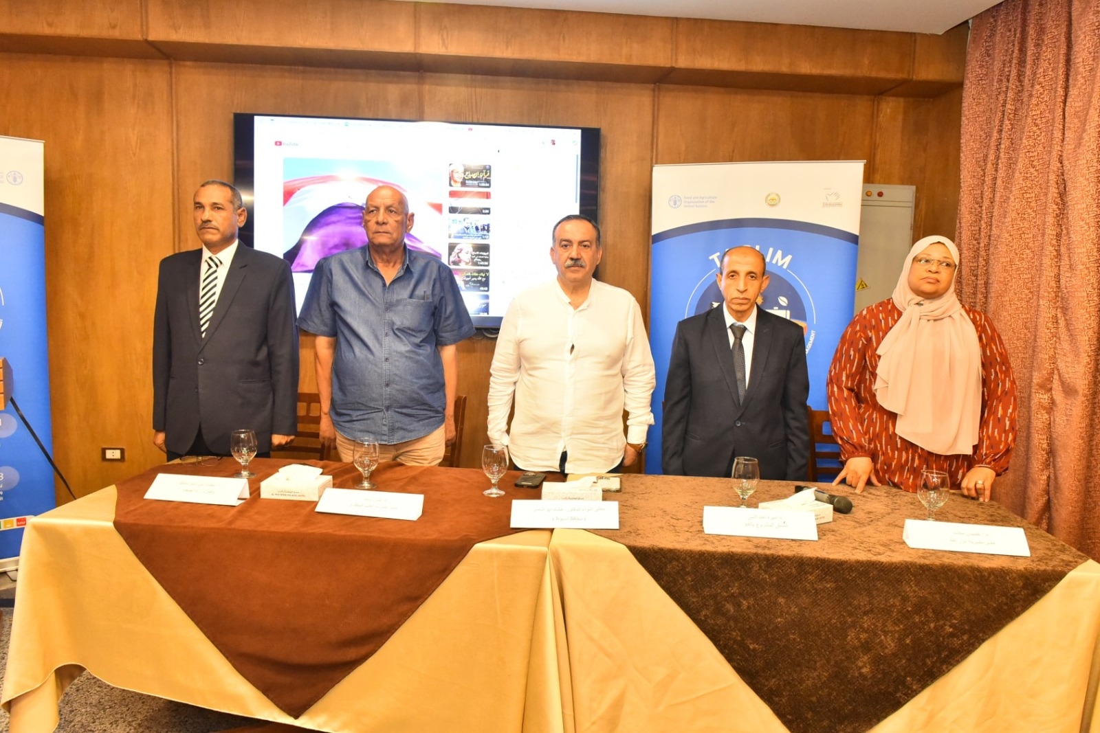 محافظ أسيوط يشهد ورشة عمل حول مشروع الإدارة للثروة الحيوانية