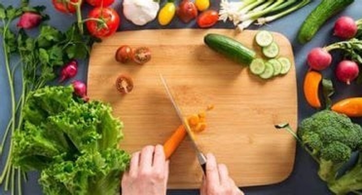 لصحة أفضل .. تناول الخضروات يوميًا مع تحذير لبعض الأشخاص