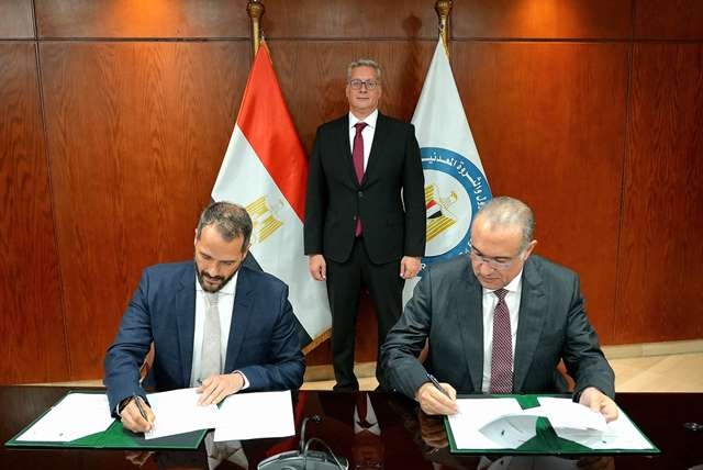 وزير البترول يشهد توقيع مذكرة تفاهم بين "ايجاس" و"اكسون موبيل"