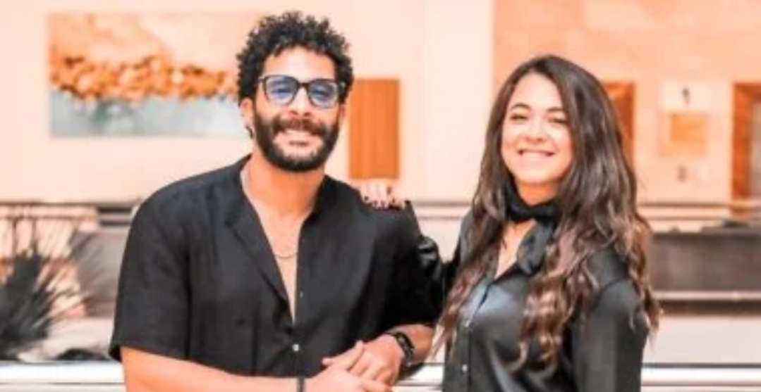 يوم عاصم جدا جمعهما.. مصطفى منصور وهايدى رفعت يحتفلان بخطبتهما اليوم