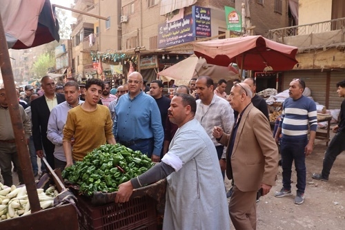 محافظ القليوبية يقود حملة لخفض أسعار الخضار والفاكهة بشبرا الخيمة