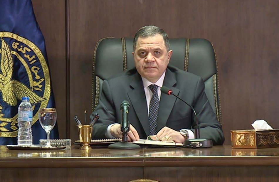 وزير الداخلية يهنئ كبار رجال الدولة بحلول عيد الاضحى المبارك