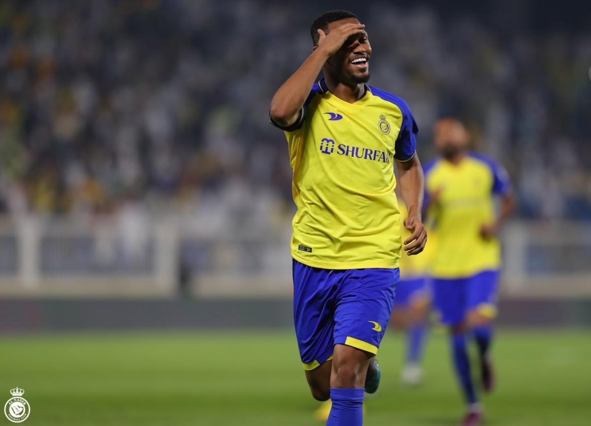 جراديشار يمنح الأهلي الهدف الـ3 في شباك بتروجيت