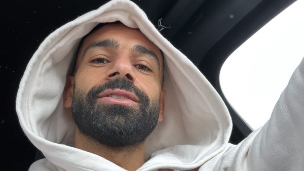 الشعب الجمهوري ببني سويف يوزع هدايا وحلوى على الأطفال